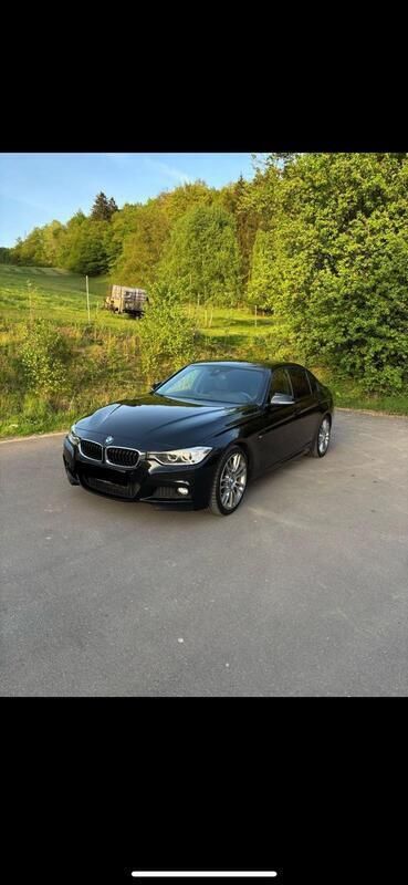 Schwarz Gebraucht 2014 BMW 320 Limousine | 15.499 € - Bild 1/4