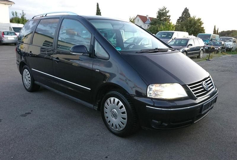 Schwarz Gebraucht 2006 VW Sharan Highline Van / Kleinbus | 1.990 € (Superpreis) - Bild 1/4