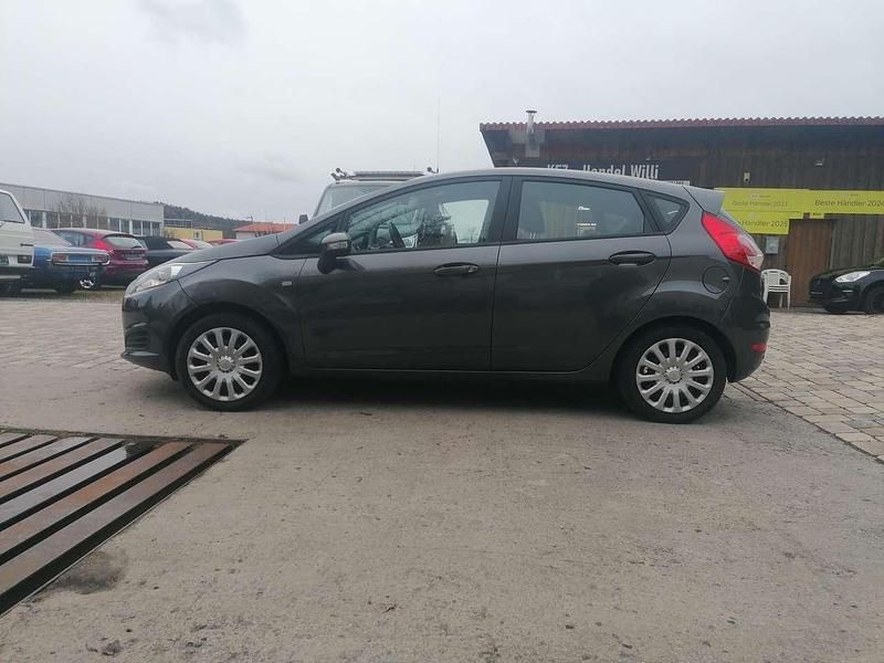 Second-hand Ford Fiesta Trend 82 CP (60 kW) 2016 Gri Hatchback