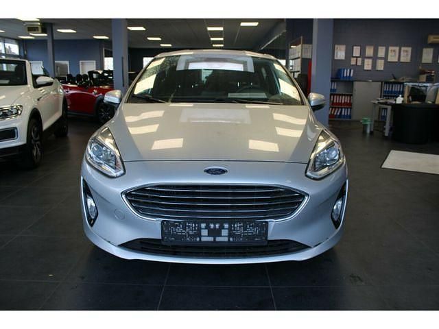 Używany Ford Fiesta Titanium 101 KM (74 kW) 2019 Srebrny Sedan/Limuzyna