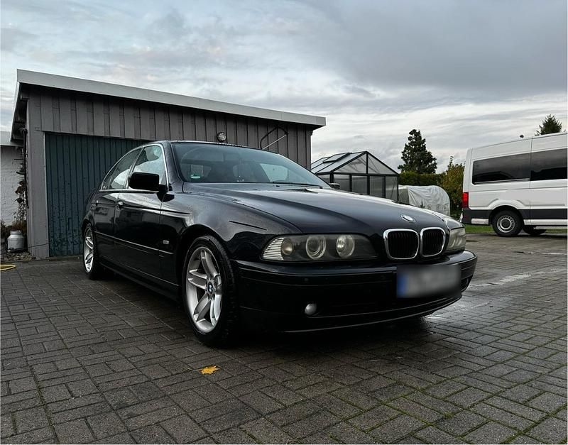 Schwarz Gebraucht 2001 BMW 525 Limousine | 3.000 € (Fairer Preis) - Bild 1/4
