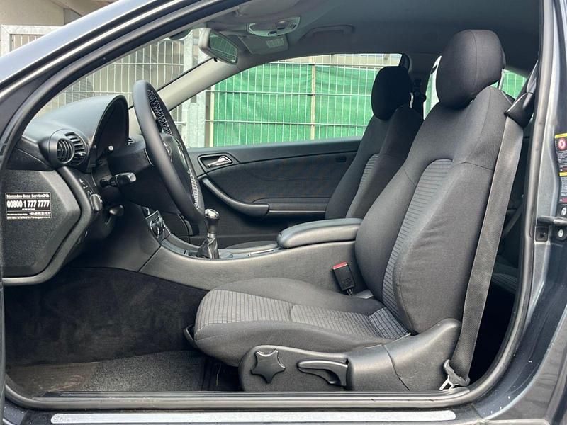 Gebraucht Mercedes C200 122 PS (89 kW) 2006 Grau Coupé