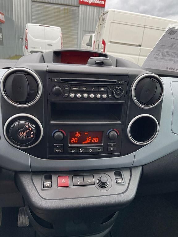 Gebraucht Citroën Berlingo 92 PS (67 kW) 2013 Weiß Van / Kleinbus
