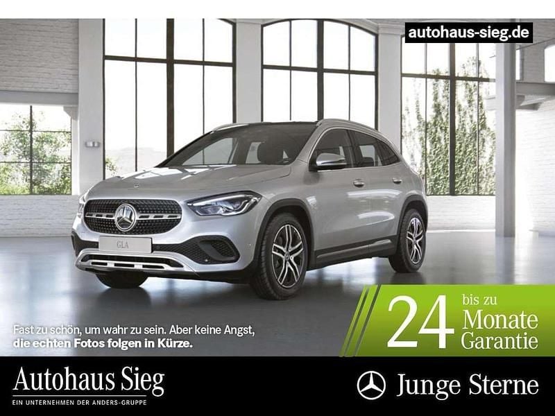 Iridiumsilber metallic Gebraucht 2023 Mercedes GLA180 Progressive SUV | 30.794 € (Guter Preis) - Bild 1/3