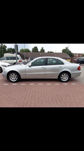 Gebraucht Mercedes E200 122 PS (89 kW) 2004 Silber metallic Limousine