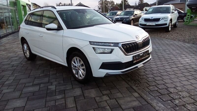 Gebraucht Skoda Kamiq Ambition 110 PS (80 kW) 2023 Moonweiss metallic met. moonweiss metallic met. SUV