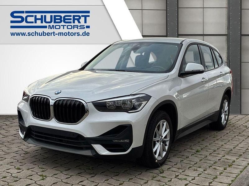 Mineralweiß met. Gebraucht 2019 BMW X1 Advantage SUV | 18.590 € (Guter Preis) - Bild 1/4