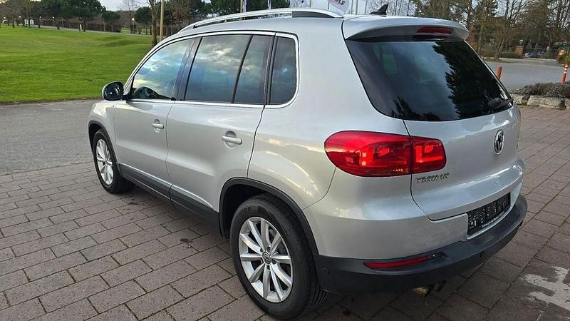 Gebraucht VW Tiguan LOUNGE 110 PS (80 kW) 2015 Reflexsilber metallic SUV