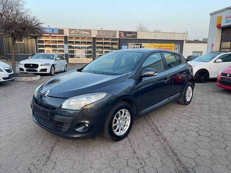 Gebraucht Renault Mégane III Expression 101 PS (74 kW) 2009 Grau Kombi