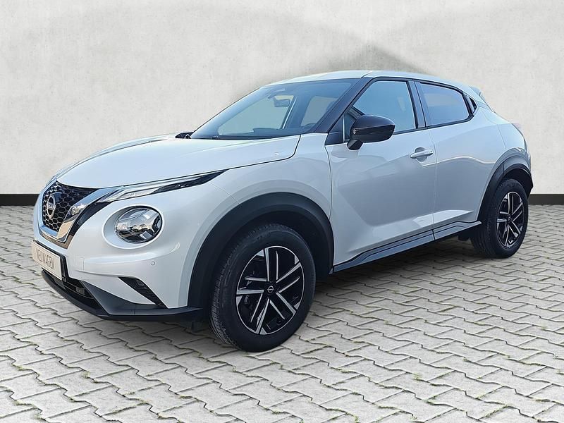 Pearl white Neu 2024 Nissan Juke N-Connecta SUV | 22.090 € (Superpreis) - Bild 1/4