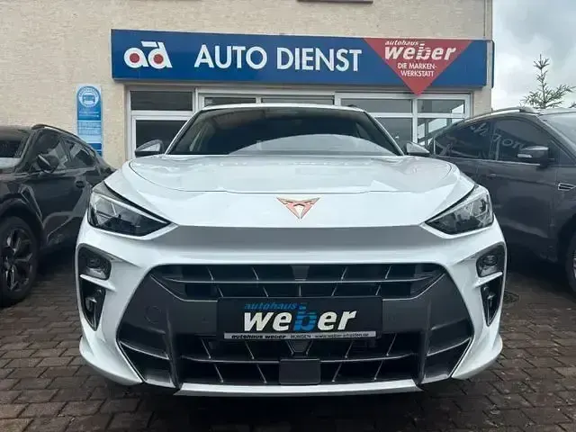 Gebraucht Cupra Terramar 204 PS (150 kW) 2025 Blanco nevada/nevada white (metallic) SUV