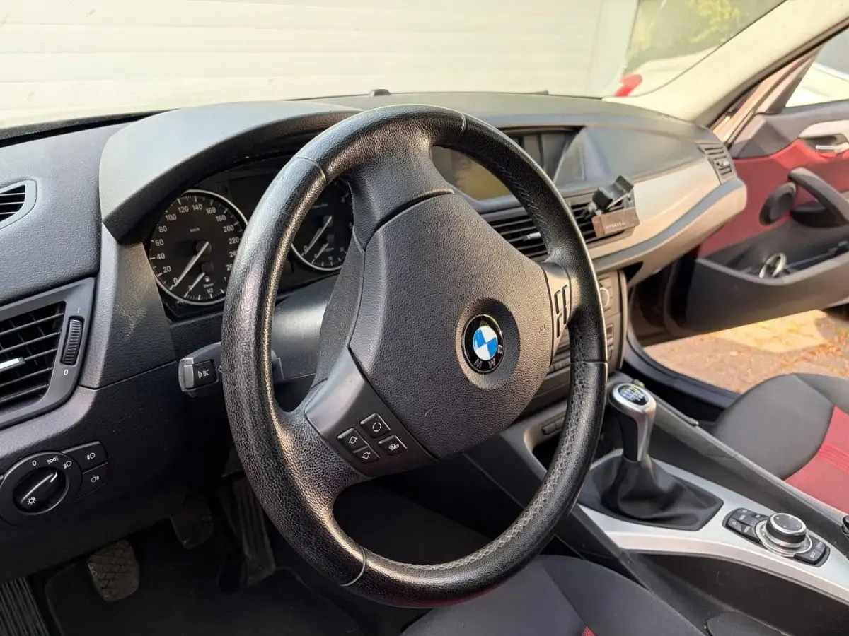 Gebraucht BMW X1 143 PS (105 kW) 2011 Braun SUV