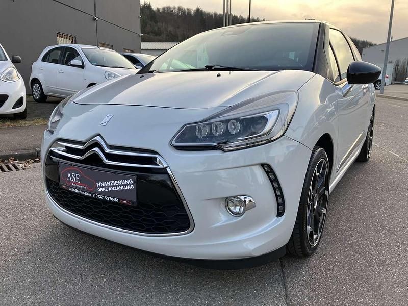 Perlmuttweiss onyx/metallic Gebraucht 2014 Citroën DS3 Sport Chic Kleinwagen | 6.599 € (Fairer Preis) - Bild 1/4