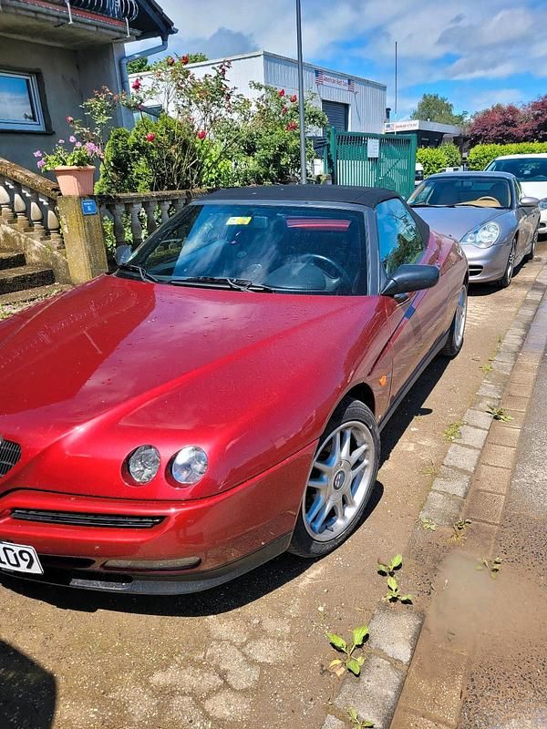 Rot Gebraucht 1996 Alfa Romeo Spider Cabrio | 4.000 € (Fairer Preis) - Bild 1/4