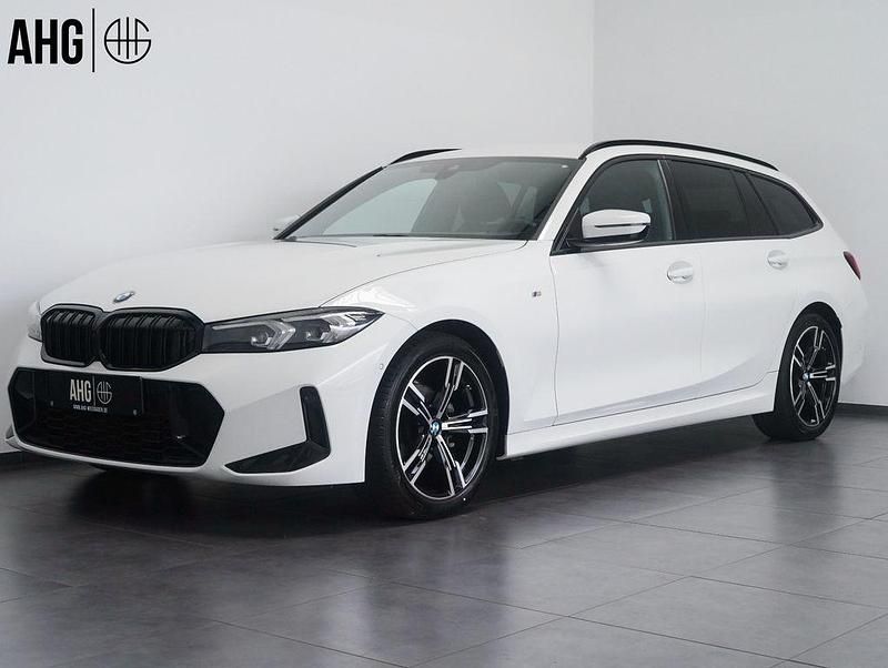 Weiß Gebraucht 2024 BMW 318 M Sport Kombi | 34.790 € (Guter Preis) - Bild 1/4