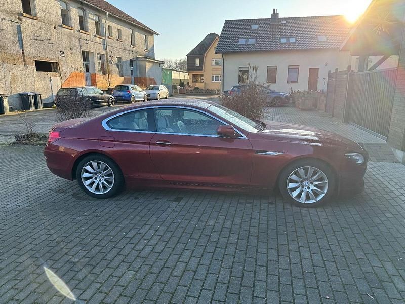 Gebraucht BMW 640 Sport Line 320 PS (235 kW) 2011 Rot Coupé