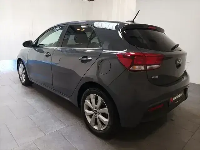 Gebraucht Kia Rio Spirit 101 PS (74 kW) 2023 Grau Kleinwagen