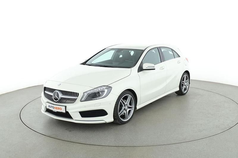 Weiß Gebraucht 2015 Mercedes A180 AMG Limousine | 17.390 € (Teuer) - Bild 1/3
