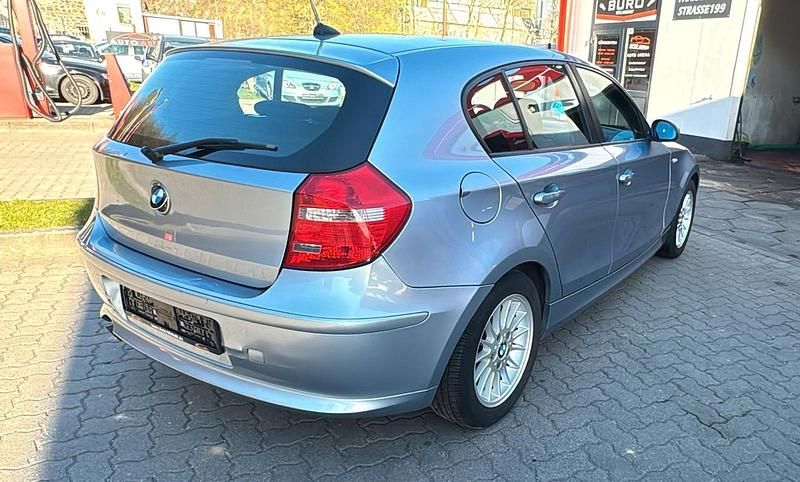 Gebraucht BMW 118 122 PS (89 kW) 2008 Blau Kleinwagen