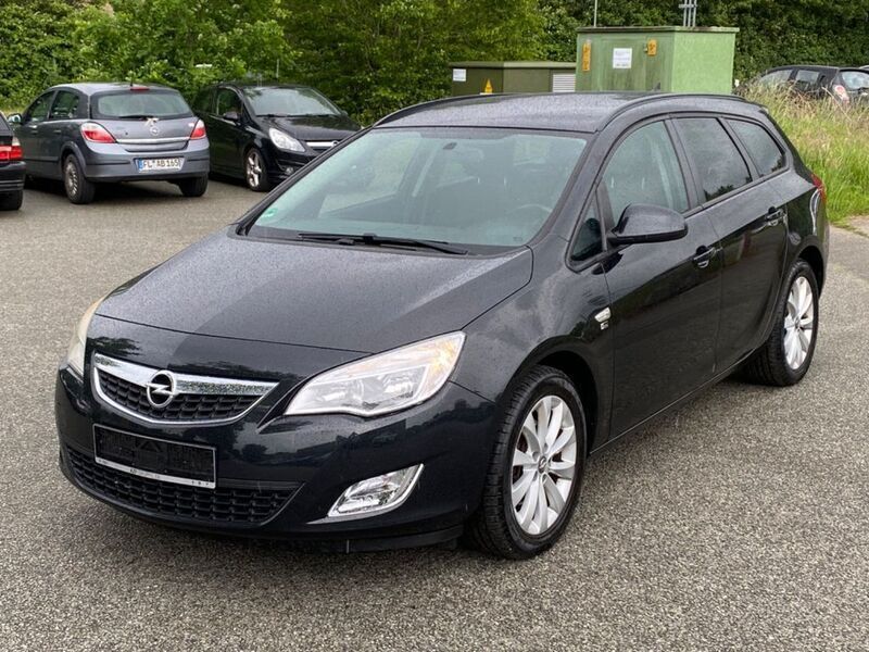 Schwarz Gebraucht 2012 Opel Astra Kombi | 3.690 € (Fairer Preis) - Bild 1/4