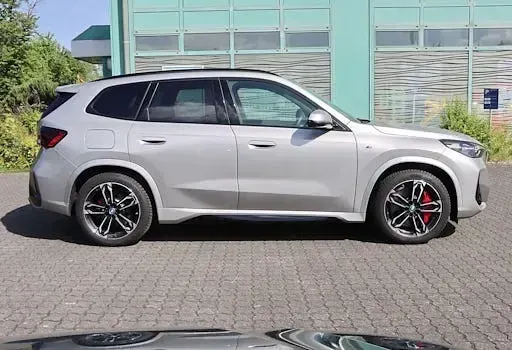 Gebraucht BMW iX1 Luxury Line 230 kW (313 PS) 2024 Grau SUV