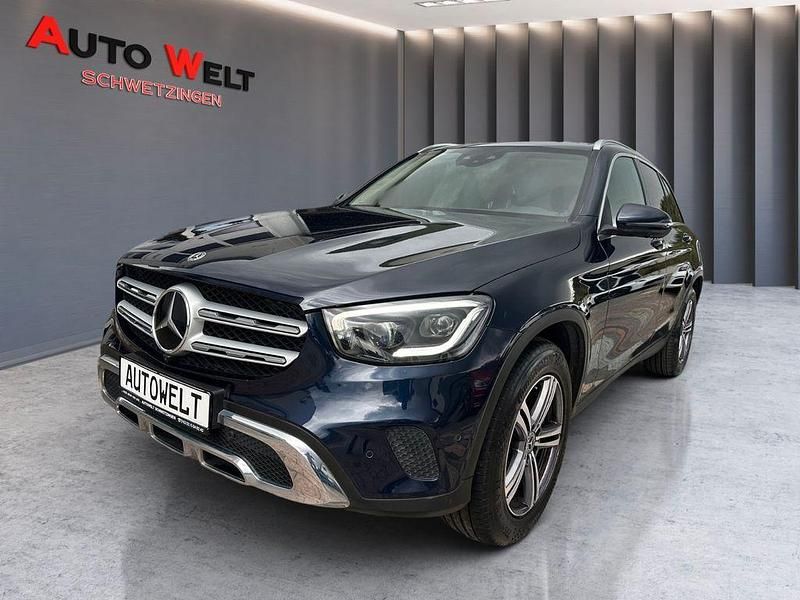 Blau Gebraucht 2021 Mercedes GLC220 SUV | 33.990 € (Fairer Preis) - Bild 1/4