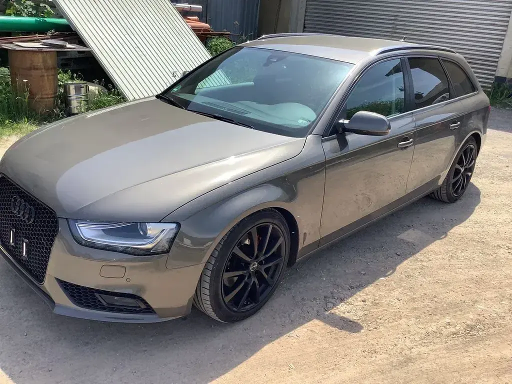 Gebraucht Audi A4 Ambition 177 PS (130 kW) 2014 Braun Kombi