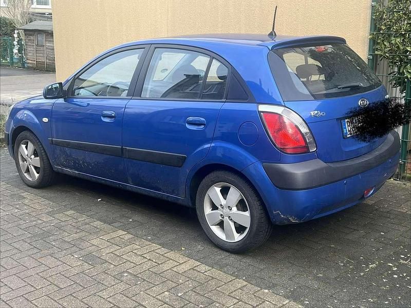 Gebraucht Kia Rio EX 111 PS (81 kW) 2008 Blau Limousine