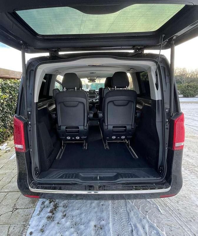 Gebraucht Mercedes V220 163 PS (119 kW) 2019 Schwarz Van / Kleinbus