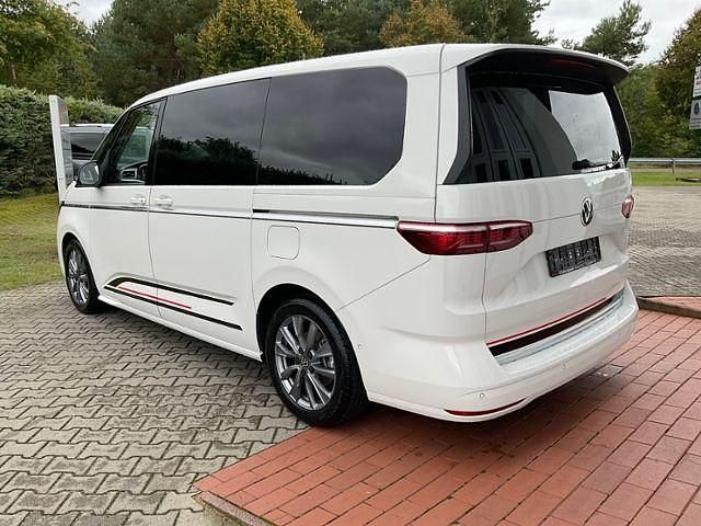Gebraucht VW Multivan Style 150 PS (110 kW) 2024 Weiß Van