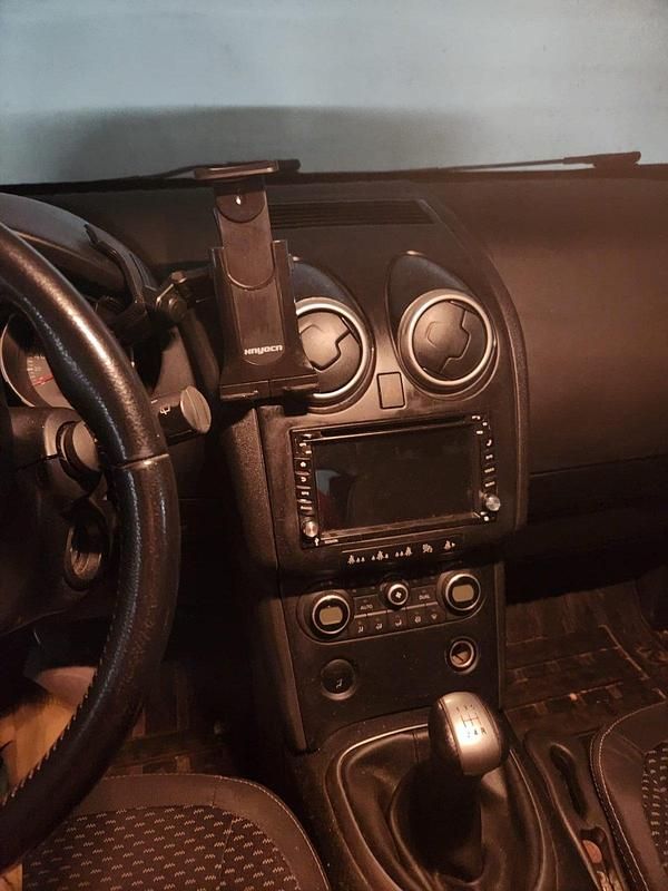 Gebraucht Nissan Qashqai +2 114 PS (83 kW) 2009 Schwarz SUV