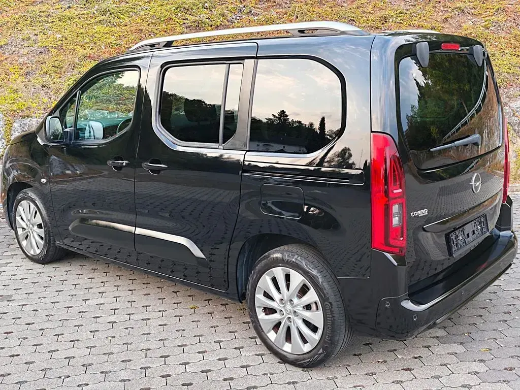 Gebraucht Opel Combo 131 PS (96 kW) 2019 Schwarz Van / Kleinbus