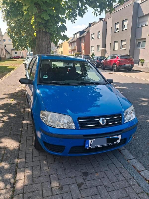 Blau Gebraucht 2004 Fiat Punto Kleinwagen | 750 € (Guter Preis) - Bild 1/4