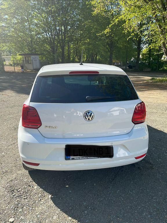 Gebraucht VW Polo Allstar 60 PS (44 kW) 2016 Weiß Limousine