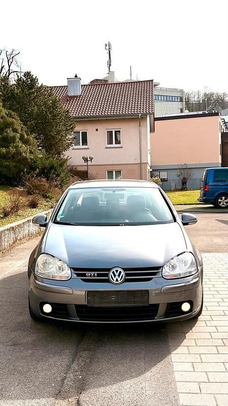 Gebraucht VW Golf V 140 PS (102 kW) 2005 Grau Kleinwagen