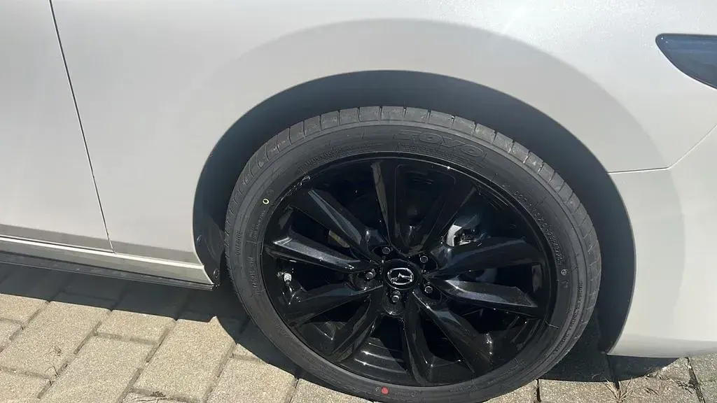 Neu Mazda 3 Nagisa 140 PS (102 kW) 2026 Snowflake white pearl Limousine