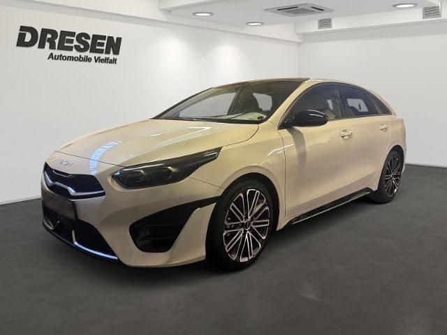 Hw2) deluxe white m (weiss Neu 2024 Kia ProCeed GT-Line Kleinwagen | 31.480 € (Fairer Preis) - Bild 1/4