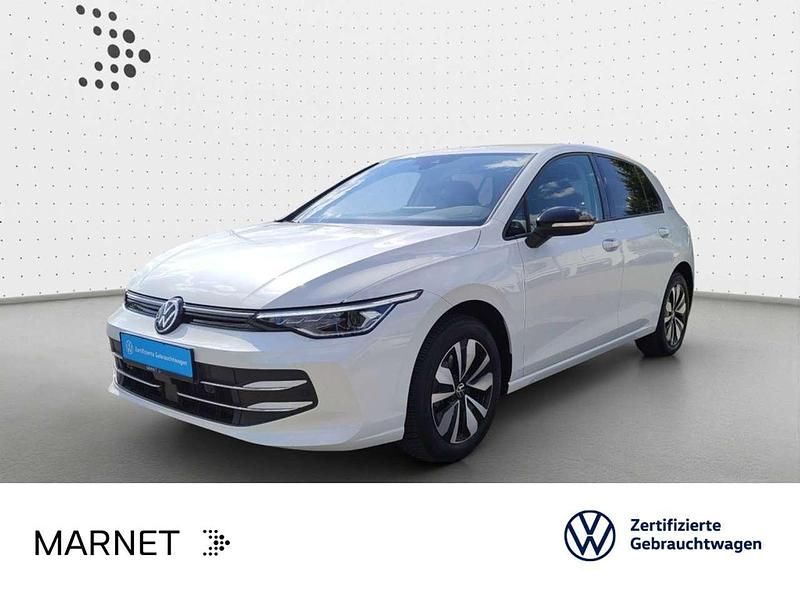 Oryxweiß perlmutteffekt Gebraucht 2024 VW Golf VIII Goal Limousine | 26.890 € (Superpreis) - Bild 1/3