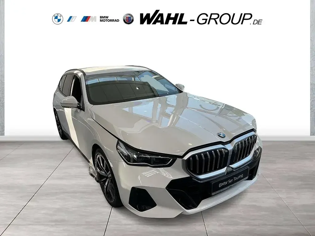Neu BMW 520 M Sport 197 PS (144 kW) 2025 Weiß Kombi
