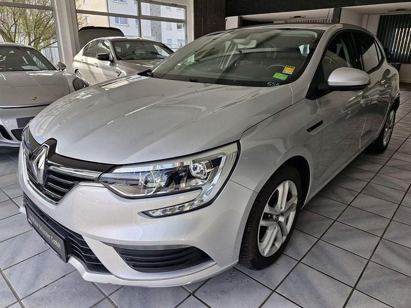 Gebraucht Renault Mégane IV Play 132 PS (97 kW) 2017 Grau Limousine
