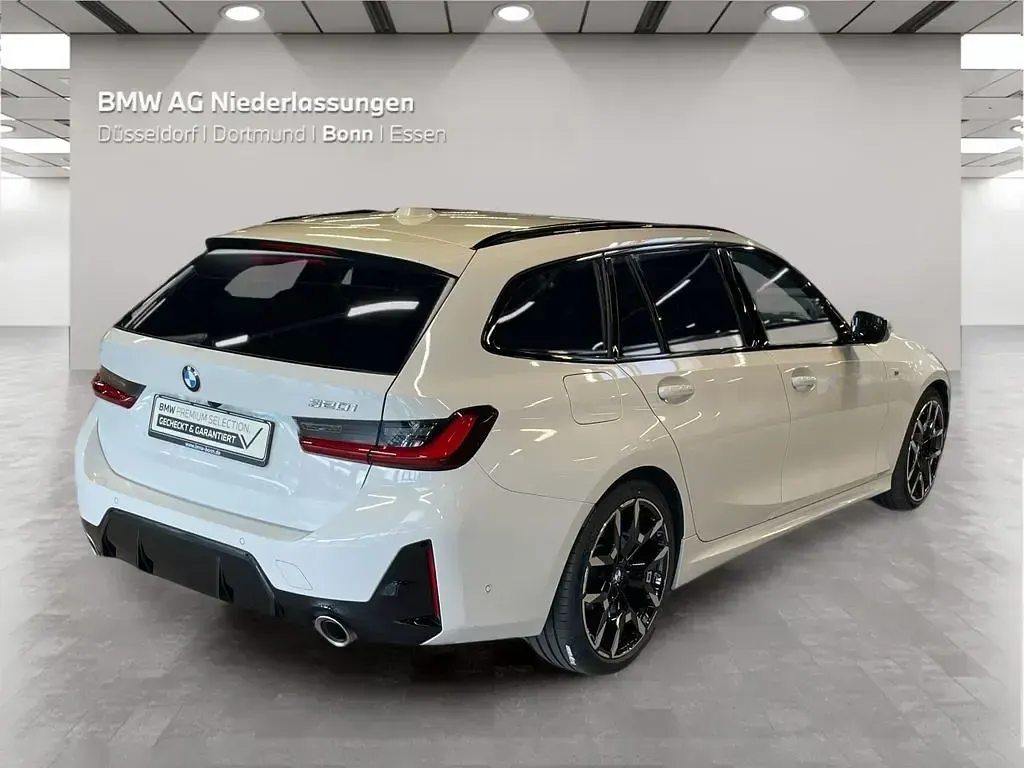 Gebraucht BMW 320 M Sport 184 PS (135 kW) 2025 Weiß Kombi