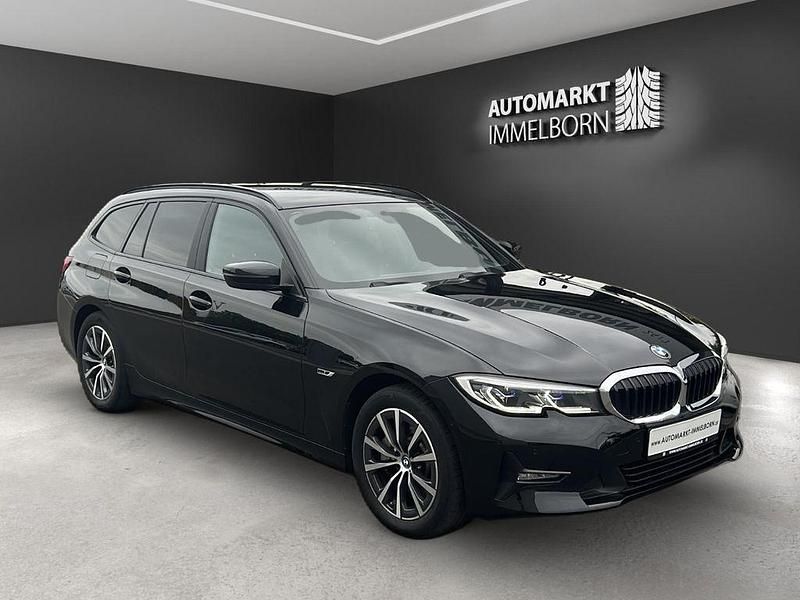 Schwarz Gebraucht 2022 BMW 330e Advantage Limousine | 23.980 € (Fairer Preis) - Bild 1/4