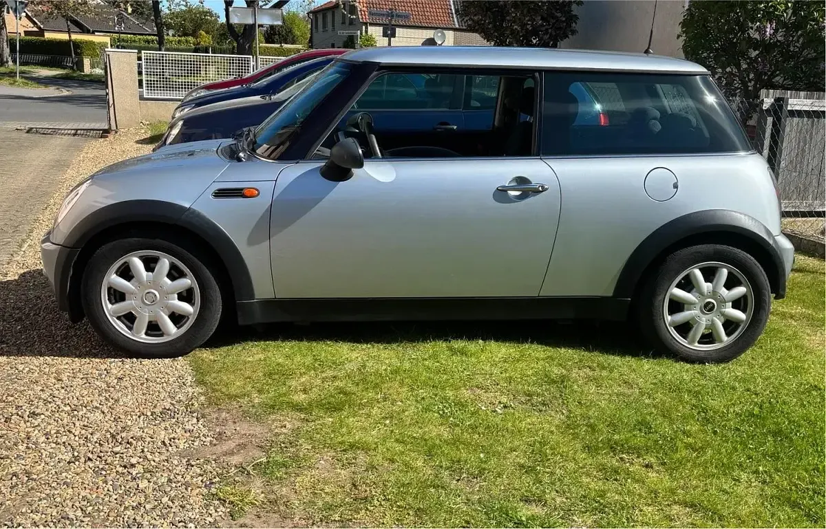 Occasion Mini ONE 90 PK (66 kW) 2003 Zilver Hatchback