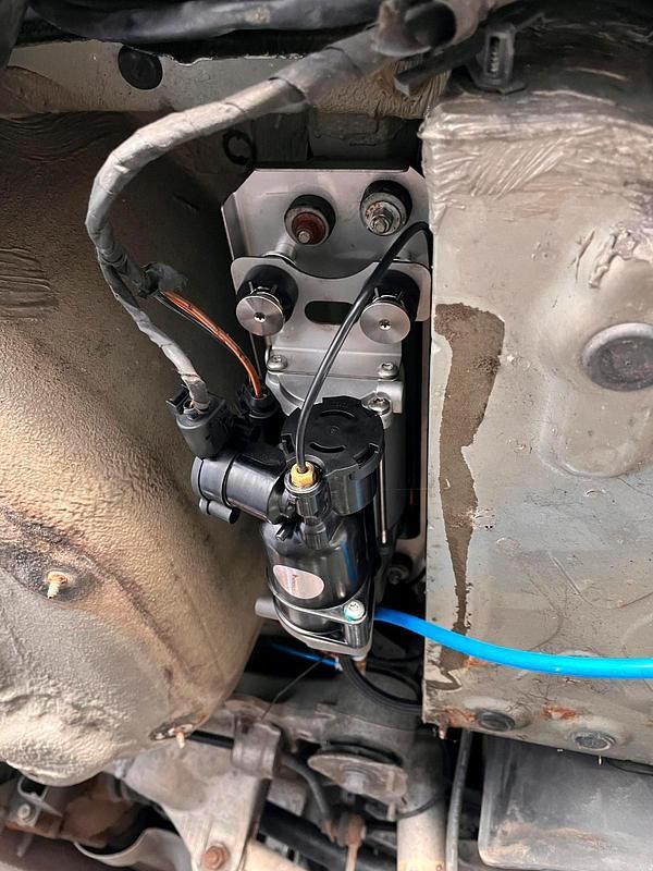 Gebraucht BMW 525 170 PS (125 kW) 2004 Gold Kombi