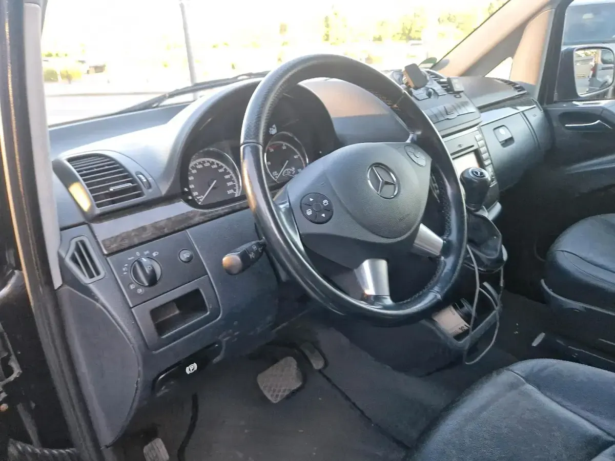 Gebraucht Mercedes Viano 163 PS (119 kW) 2014 Schwarz Van / Kleinbus