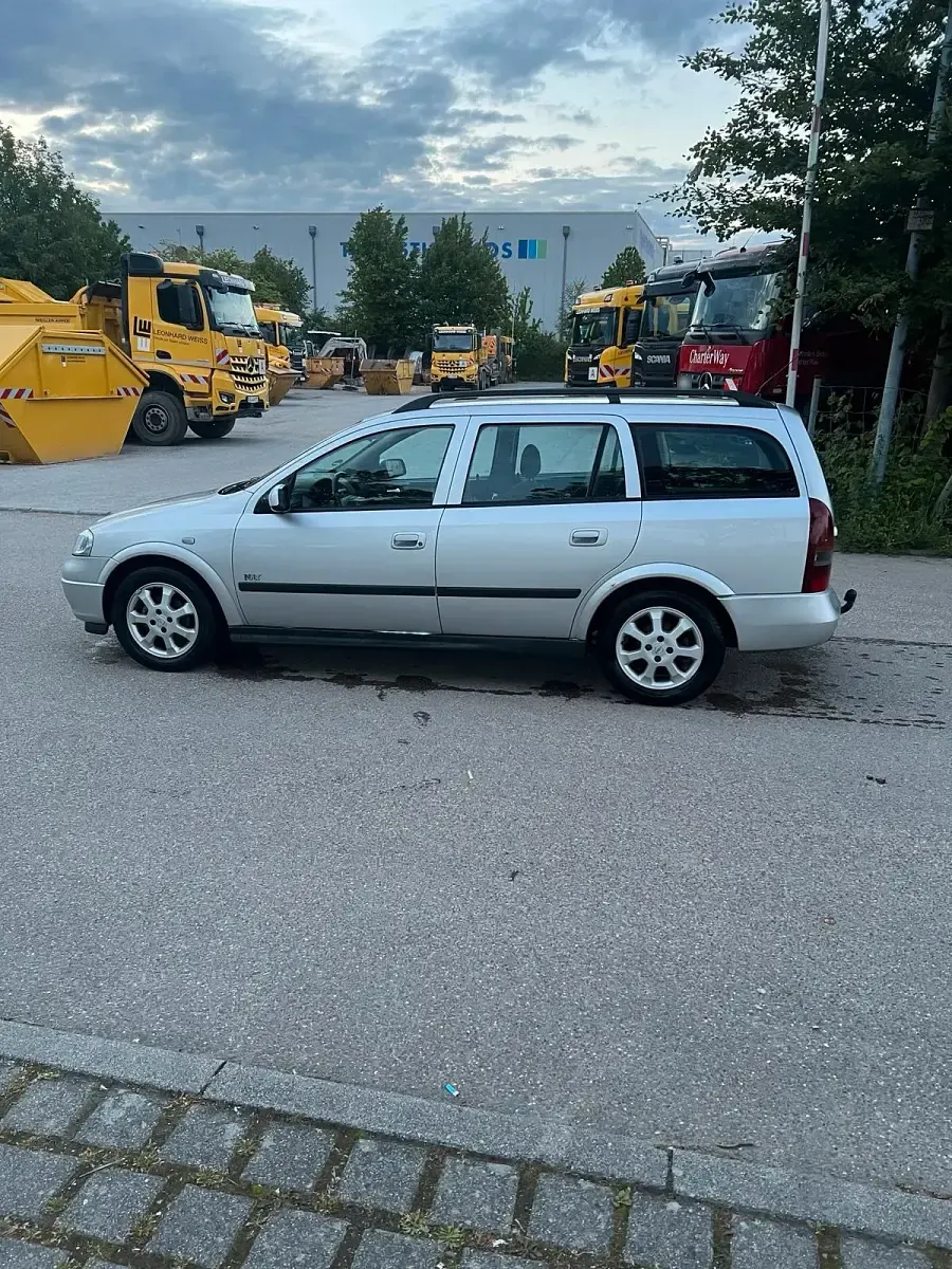 Używany Opel Astra 101 KM (74 kW) 2003 Srebrny Kombi