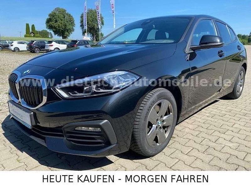 Black sapphire metallic Gebraucht 2023 BMW 118 Advantage Kleinwagen | 20.490 € (Guter Preis) - Bild 1/4