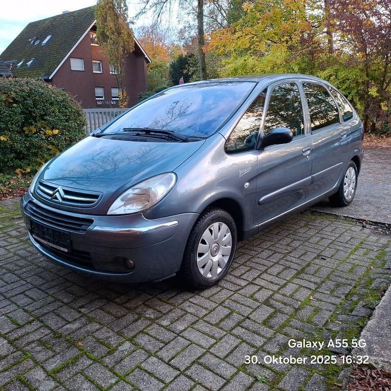 Silber Gebraucht 2006 Citroën Xsara Picasso Exclusive Van / Kleinbus | 2.200 € (Fairer Preis) - Bild 1/4