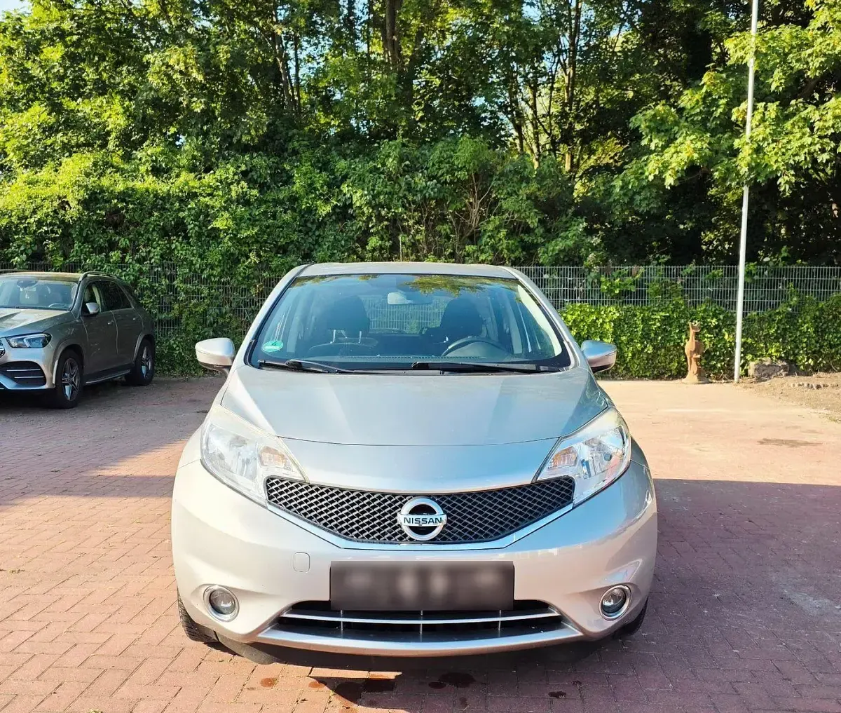 Gebraucht Nissan Note Acenta+ 80 PS (58 kW) 2015 Grau Kleinwagen