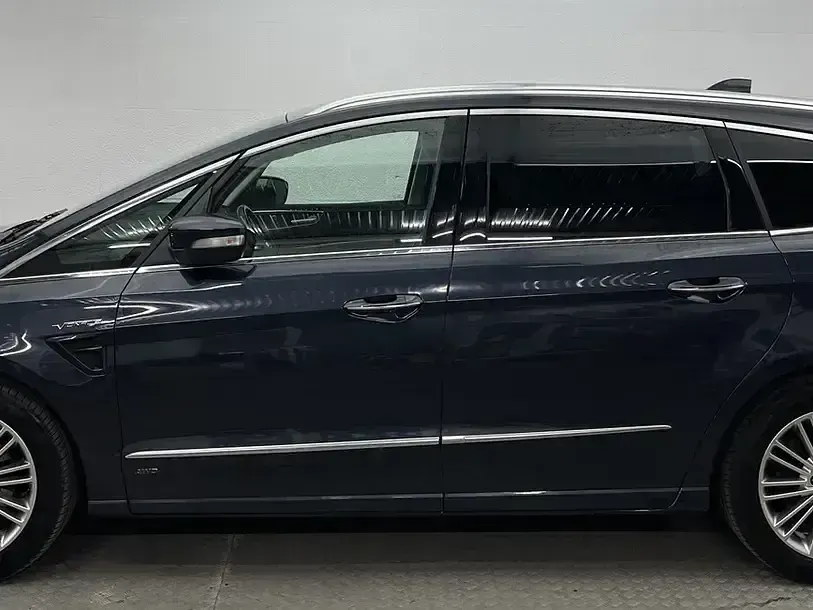 Gebraucht Ford S-MAX Vignale 197 PS (144 kW) 2022 Pantherblau metallic Van / Kleinbus